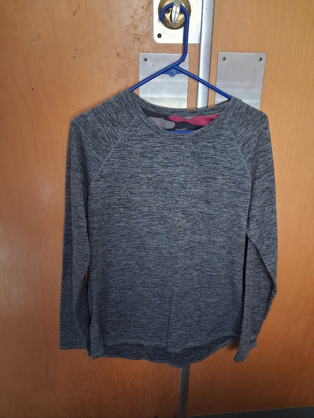 Climate Right ComfortWash Women’s Gray Crewneck Sweater Size L